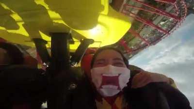 В Японии запрещено орать на американских горках. Как с этим справляются японцы: