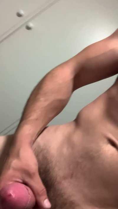 Someone’s a bit hard, any ladies like to give me a hand? 😏