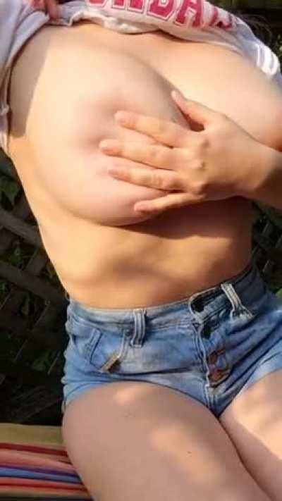 I'm having a great boob day, here's the proof ;)