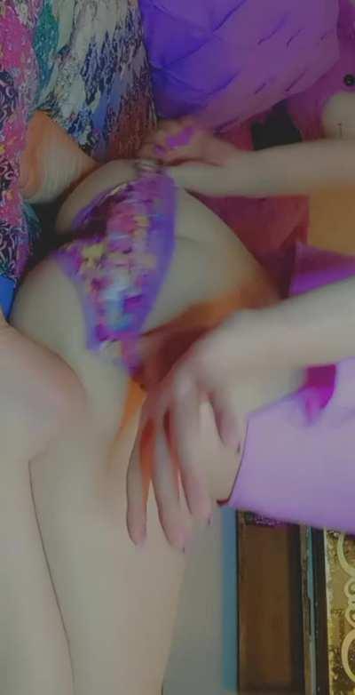 Jiggly little doll ;)