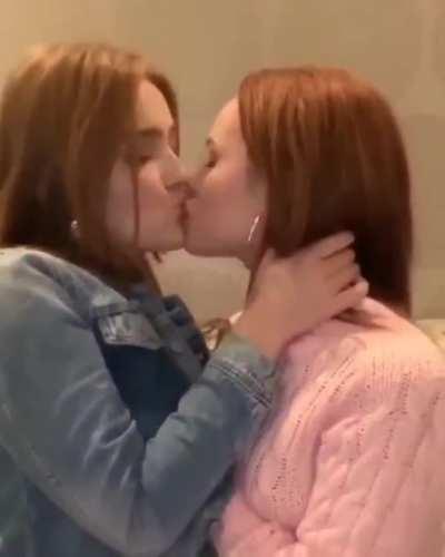 Jia Lissa & Ella Hughes