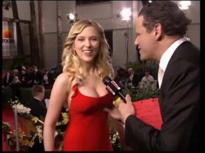 Scarlett Johansson's tits need to be groped