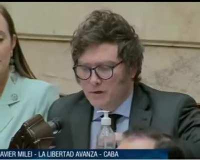 What???? A Argentino being Based? 🤨😐😮😶😮