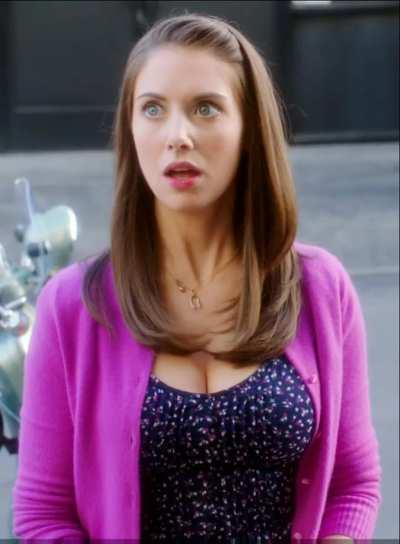 Alison brie