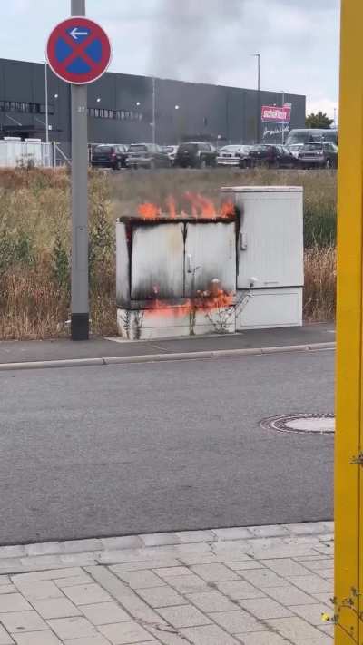 Bzzzzzzt inside a box.