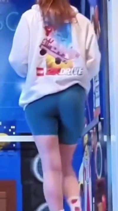 Fat, bouncy ass 🤤