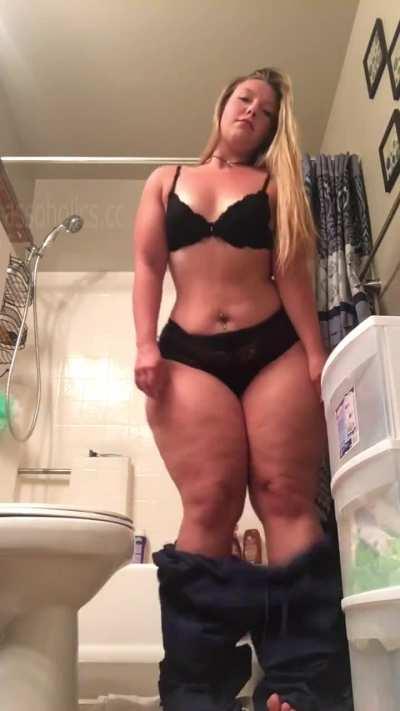 Princesspawg / Colors of Autumnn94 Huge Ass Getting Ready for the shower