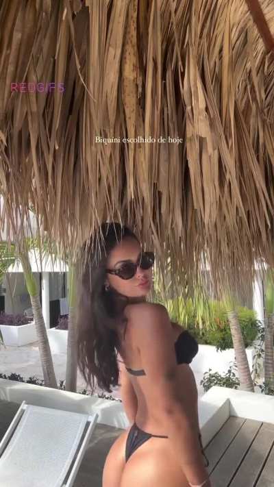 Larissa Santos | @larisantosbe