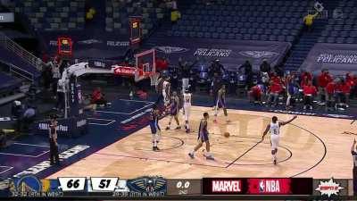 [Highlight] Lonzo Ball beats the 2nd quarter buzzer