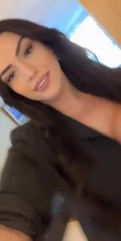 Do you think im just too hot to handle?