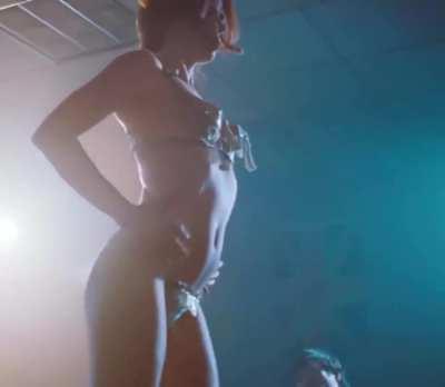 The incredible body of Amy Adams