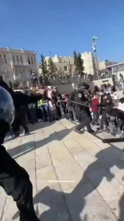 6 Israeli forces couldn't beat this 12 yr old Palestinian girl into submission. Look at the strength🇵🇸💪💪