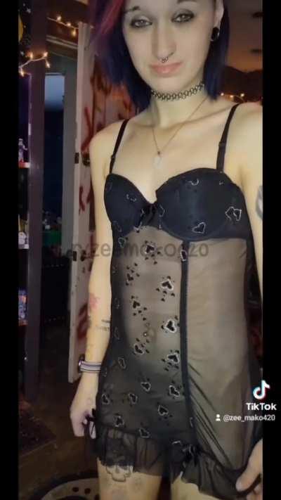 Mom by day, MILF by night🥵