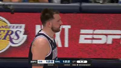 [Highlight] Luka Doncic misses the late 4th quarter basket and does a money gesture after not getting a call