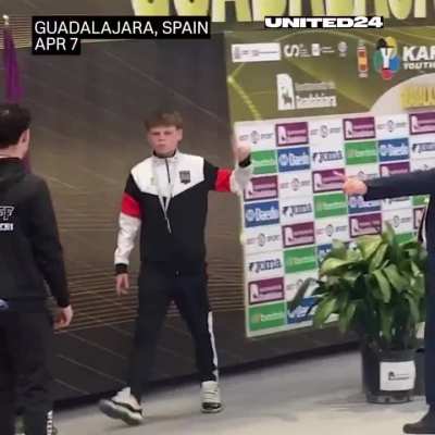 Ukrainian teen wins bronze in Spain—walks off podium to avoid photo with “neutral” Russian. - United24