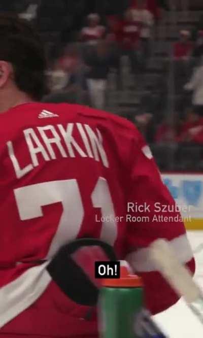 Detroit Red Wings captain Dylan Larkin accidentally spills a fans beer. Gets him $20 for a new one.