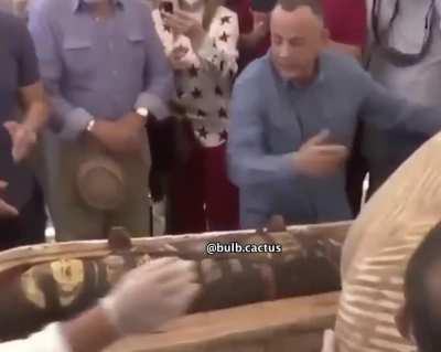 Mummy Tomb sealed for 2500 years has now been opened for the first time