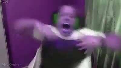 POV: Eres el hombre morado