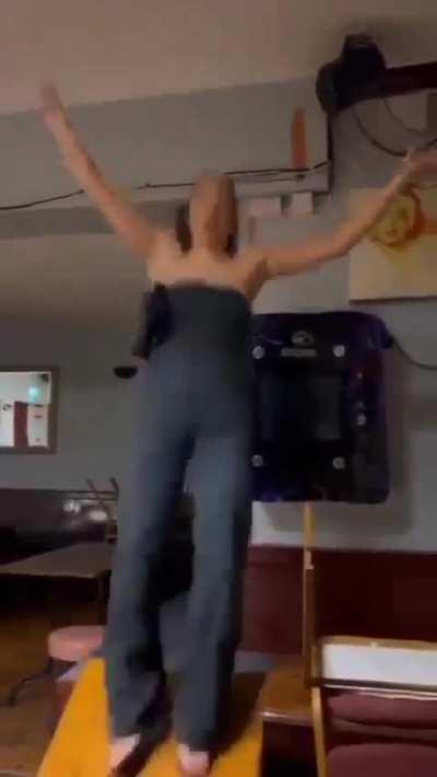 Karı düşünce bıyığı çıktı amk