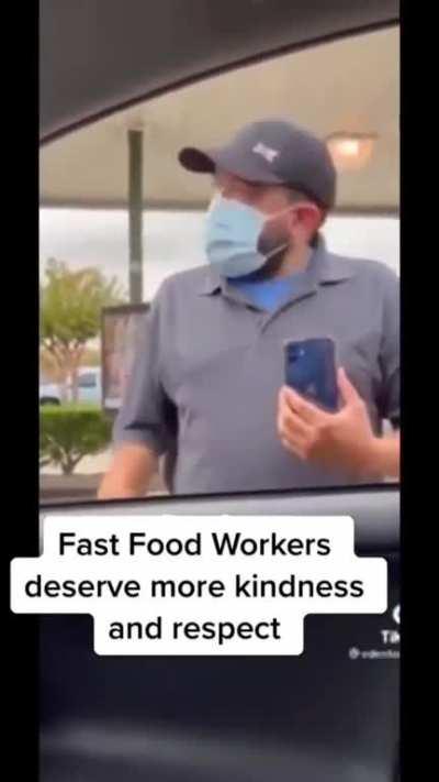 please respect these workers🤦🏿‍♂️