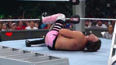 [MITB Spoilers] Andrade cooking 🔥