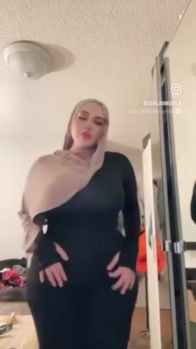 Sexy Hijabi
