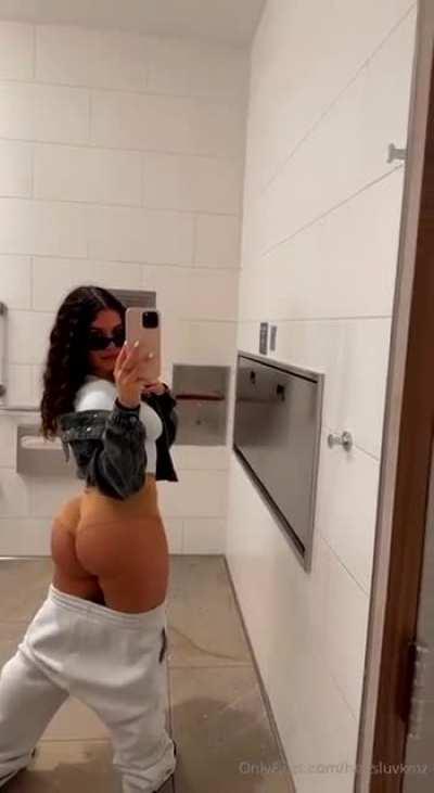 DM for New Backshots Vid‼️