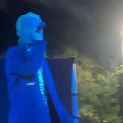 rare clip of carti not yelling while performing