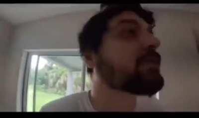 Monark descobre o Sonho Americano. Quero ver quando precisar ir no médico