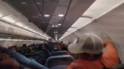 Man gropes 2 flight attendants, then let's everyone know how much his parents are worth