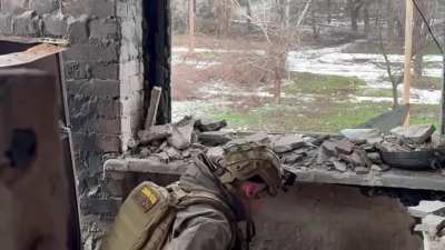 Ukrainian press officer Oleg Petrasiuk, guiding a group of journalists, shot down another Russian FPV drone in Kostiantynivka. 17.12.2025