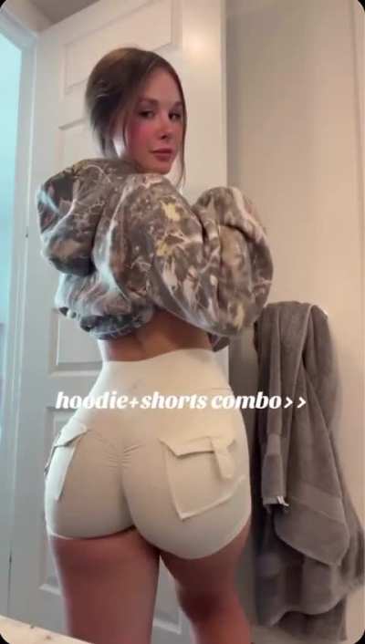 Hoodie + Shorts combo >>