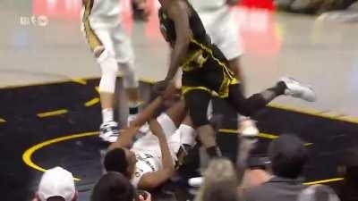 [Highlight] Draymond kicks Herb Jones in the head just 7 games ago