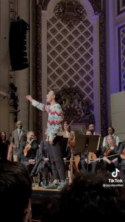 Turning the audience into a chor