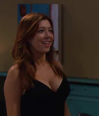 Alyson Hannigan was made for titfucking