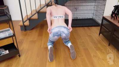 Got that perfect bubble butt, thanks to my little workout engagement aid