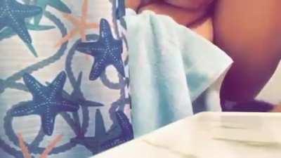 She a freak freak no cap 🚫🧢