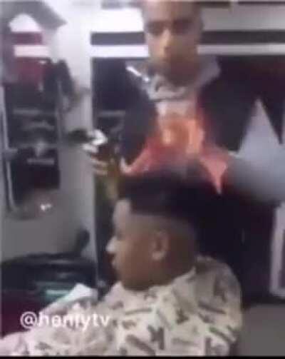 Tá aí pq o muquinha é calvo