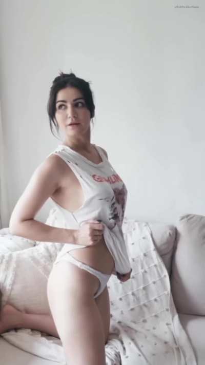Amy Aela in different lingeries