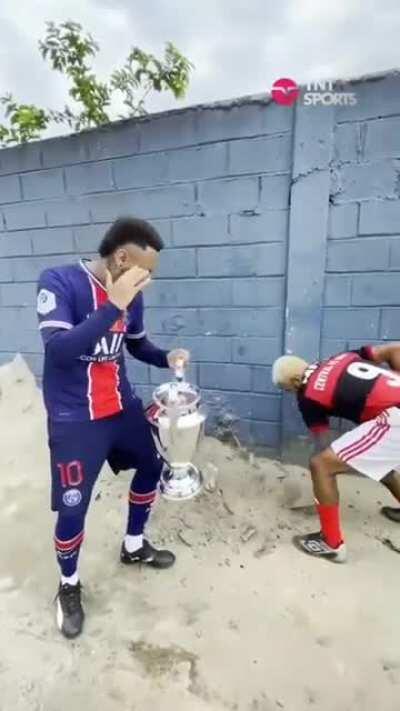 É por isso que pago a internet