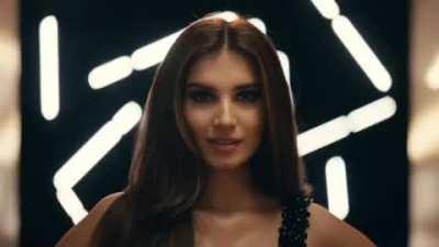 Tara Sutaria hott edit 🥵🔥❤️🤍🖤💙😍 comment down below.