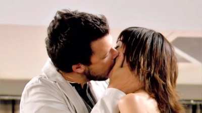 Julianne Trevisol intense kissing scenes