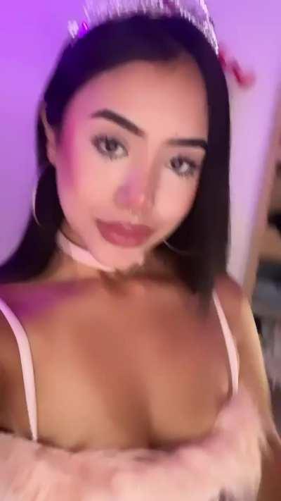 Treat me like a princess and fuck me like a pornstar