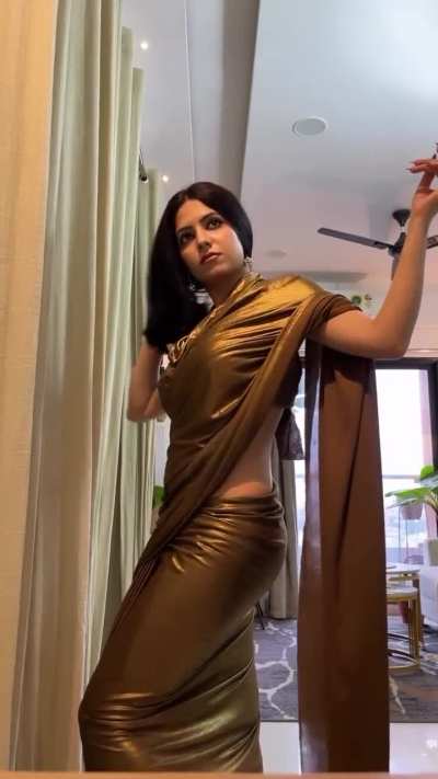 Priya tiwari in Gold Satin Saree