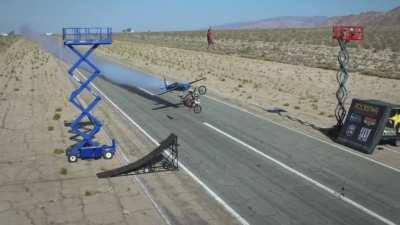 Ramping over an airplane