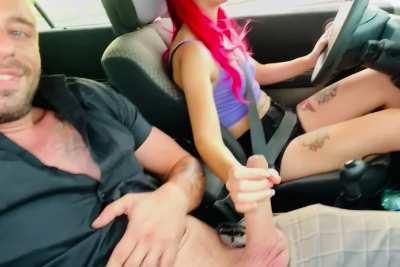 Is it safe to think that she can drive a Stick Shift ?