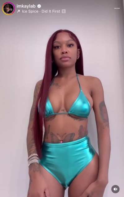 get me so 🧱 😩😩😩😩