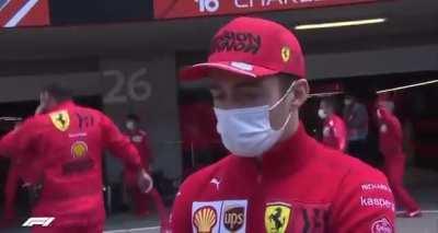 Ferrari: impossible to fix in time for the start, Meanwhile Ferrari mechanics: