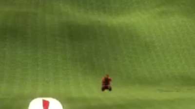 Observing the Finder chase