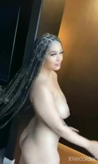 Sexy AF😍🔥💦 (Get Her 4GB Folder includes BG sextapes in Comment)👇👇